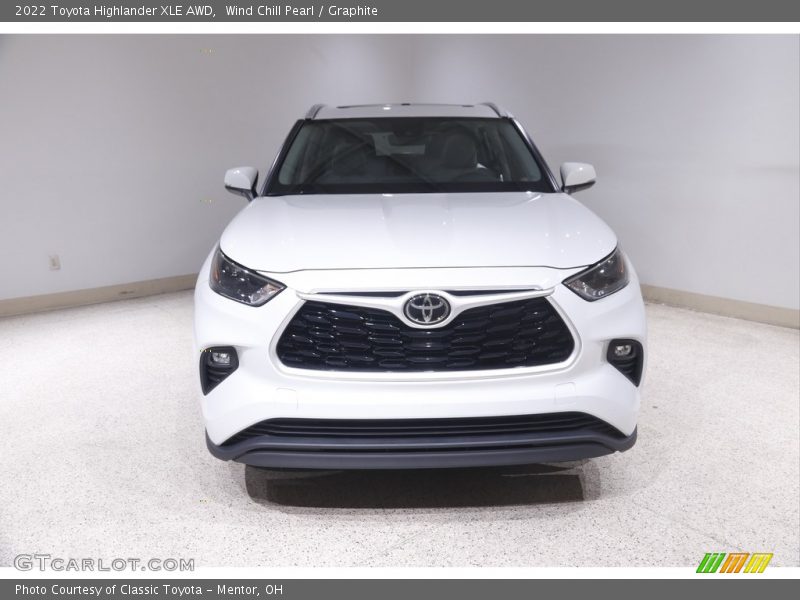 Wind Chill Pearl / Graphite 2022 Toyota Highlander XLE AWD