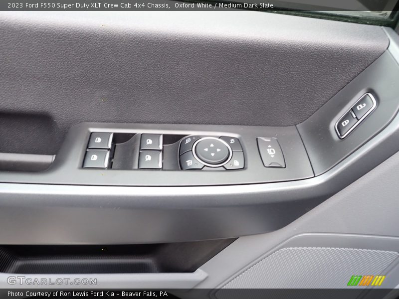 Oxford White / Medium Dark Slate 2023 Ford F550 Super Duty XLT Crew Cab 4x4 Chassis