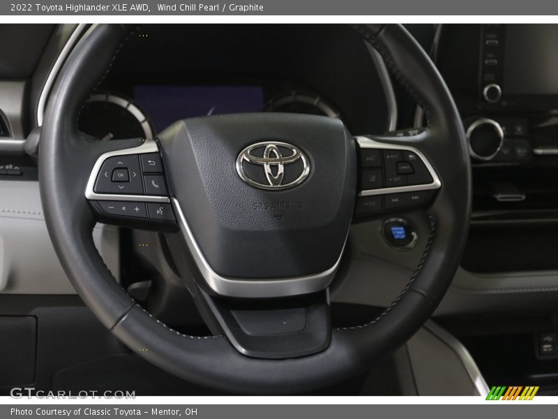 Wind Chill Pearl / Graphite 2022 Toyota Highlander XLE AWD