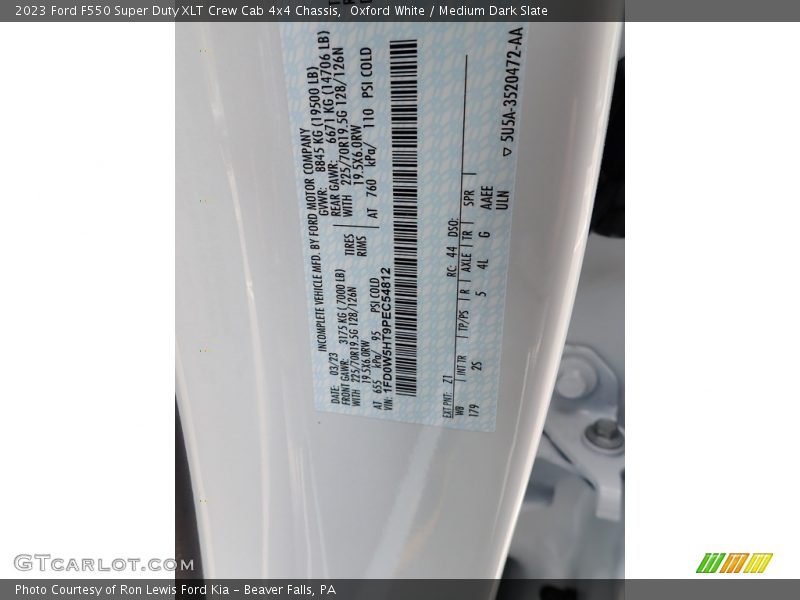 Oxford White / Medium Dark Slate 2023 Ford F550 Super Duty XLT Crew Cab 4x4 Chassis