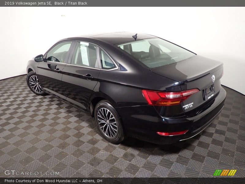 Black / Titan Black 2019 Volkswagen Jetta SE
