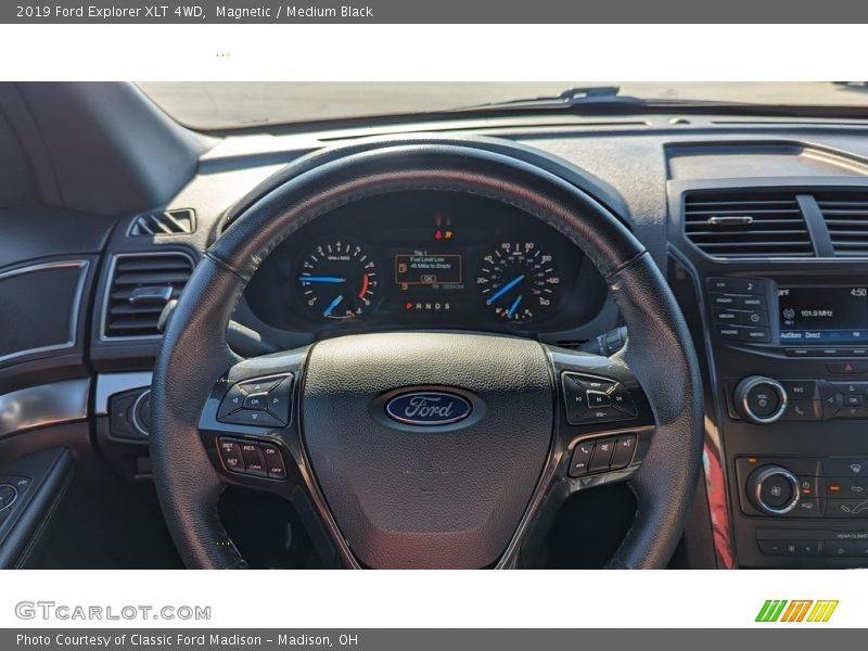 Magnetic / Medium Black 2019 Ford Explorer XLT 4WD