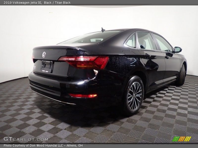 Black / Titan Black 2019 Volkswagen Jetta SE