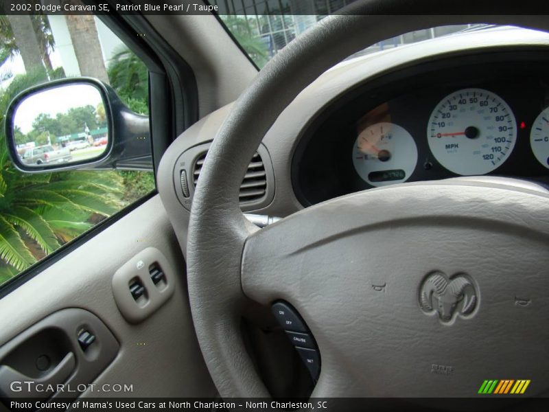 Patriot Blue Pearl / Taupe 2002 Dodge Caravan SE