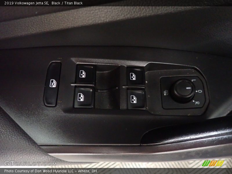 Black / Titan Black 2019 Volkswagen Jetta SE
