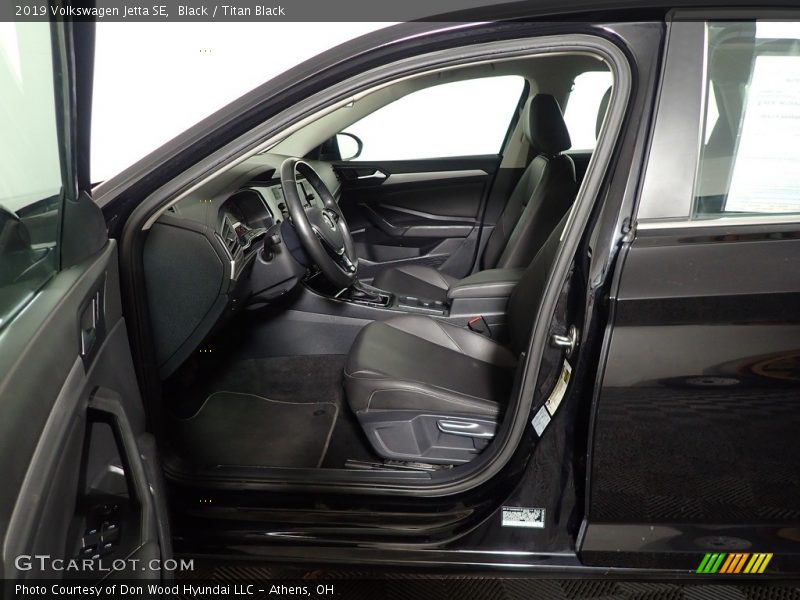 Black / Titan Black 2019 Volkswagen Jetta SE