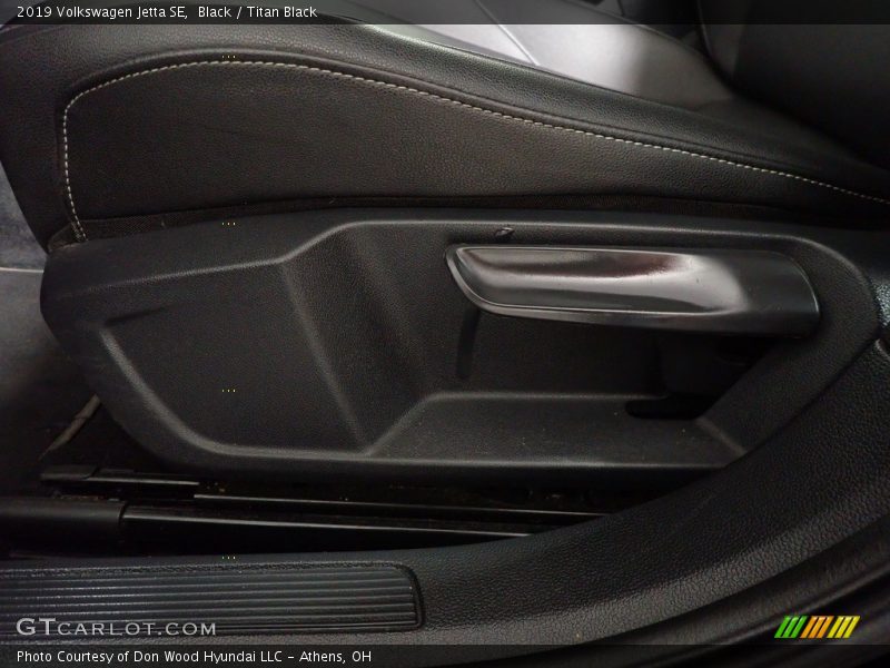 Black / Titan Black 2019 Volkswagen Jetta SE