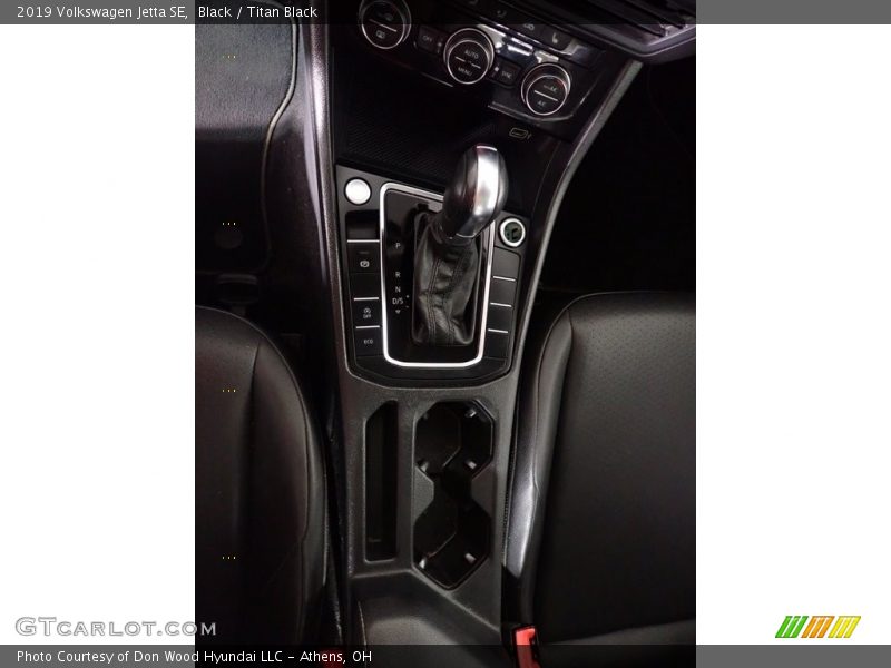 Black / Titan Black 2019 Volkswagen Jetta SE