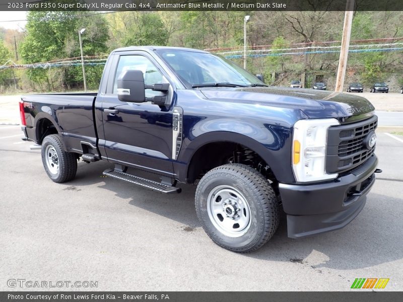 Front 3/4 View of 2023 F350 Super Duty XL Regular Cab 4x4