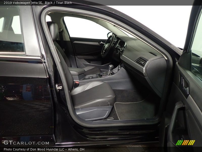Black / Titan Black 2019 Volkswagen Jetta SE