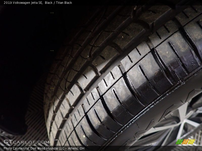 Black / Titan Black 2019 Volkswagen Jetta SE