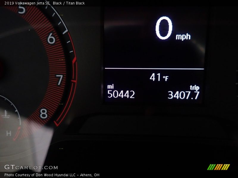 Black / Titan Black 2019 Volkswagen Jetta SE