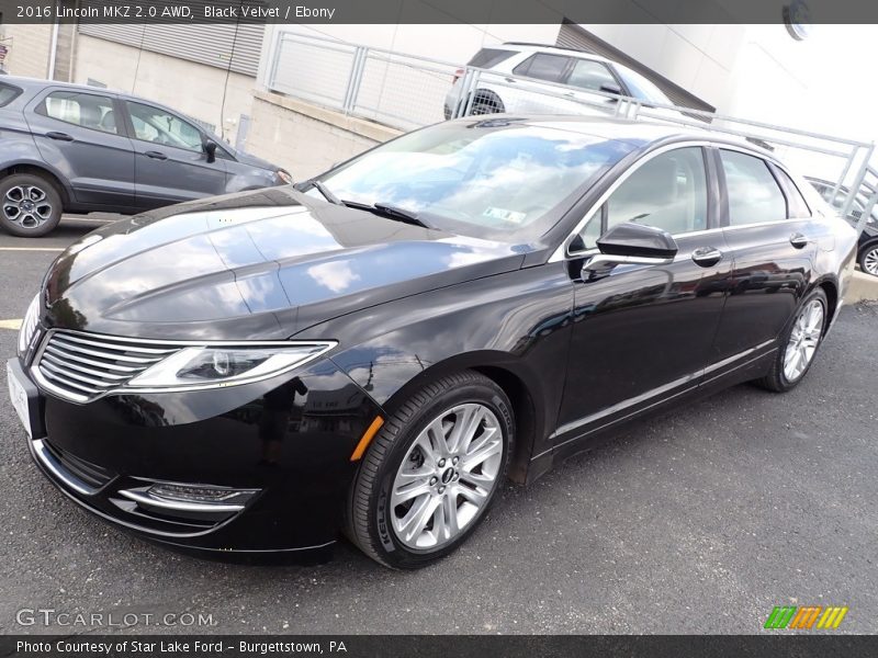 Front 3/4 View of 2016 MKZ 2.0 AWD