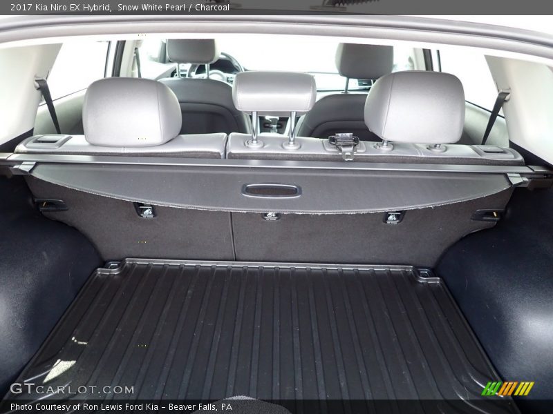  2017 Niro EX Hybrid Trunk