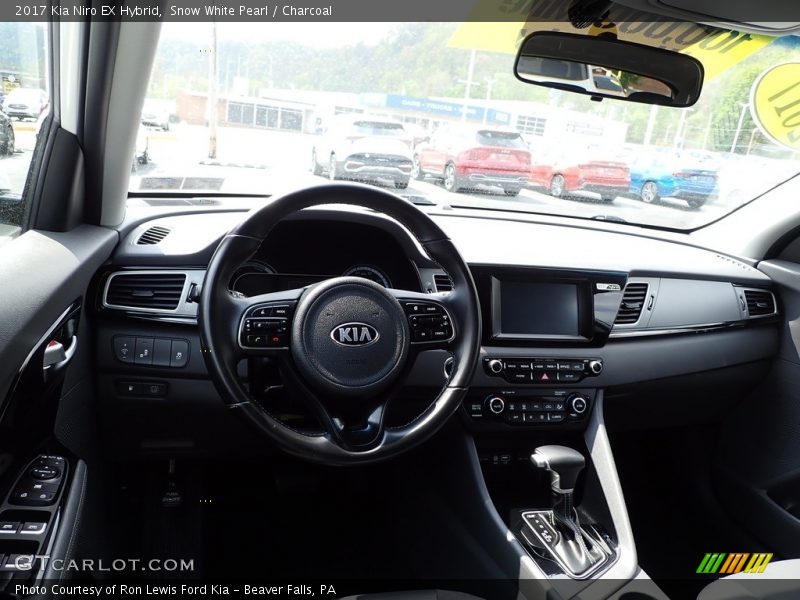 Snow White Pearl / Charcoal 2017 Kia Niro EX Hybrid