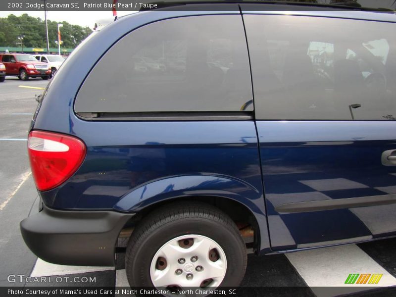 Patriot Blue Pearl / Taupe 2002 Dodge Caravan SE