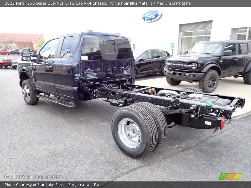 Antimatter Blue Metallic / Medium Dark Slate 2023 Ford F350 Super Duty XLT Crew Cab 4x4 Chassis