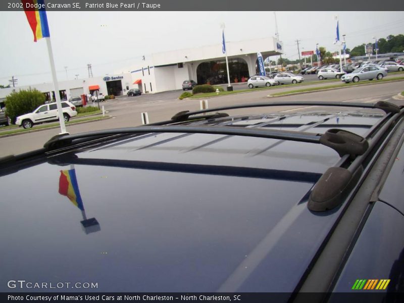 Patriot Blue Pearl / Taupe 2002 Dodge Caravan SE