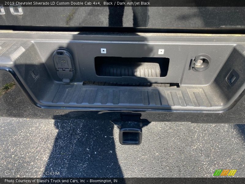 Black / Dark Ash/Jet Black 2019 Chevrolet Silverado LD Custom Double Cab 4x4