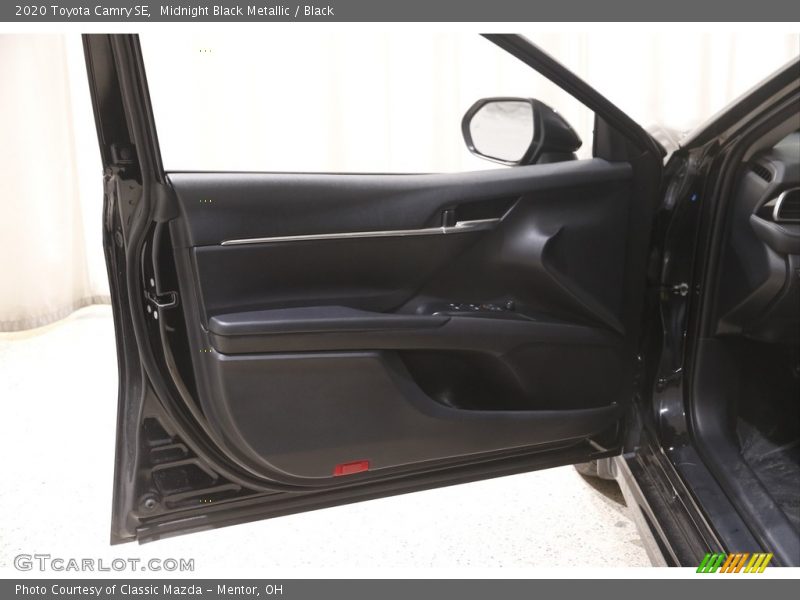 Midnight Black Metallic / Black 2020 Toyota Camry SE