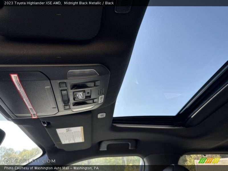 Midnight Black Metallic / Black 2023 Toyota Highlander XSE AWD