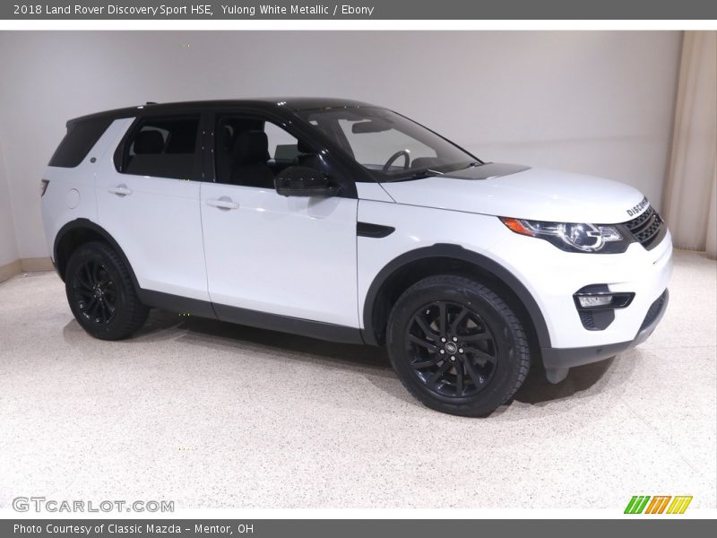 Yulong White Metallic / Ebony 2018 Land Rover Discovery Sport HSE