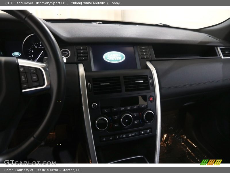 Yulong White Metallic / Ebony 2018 Land Rover Discovery Sport HSE