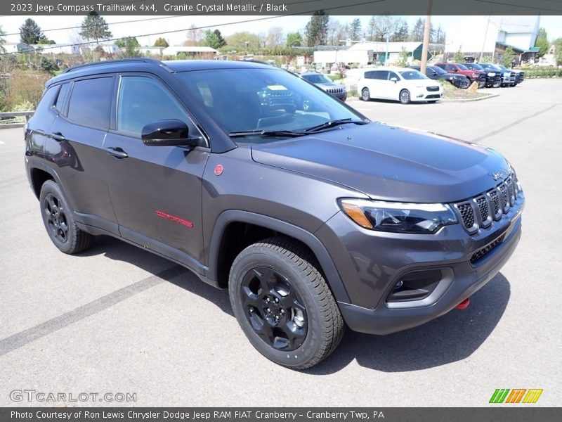 Front 3/4 View of 2023 Compass Trailhawk 4x4