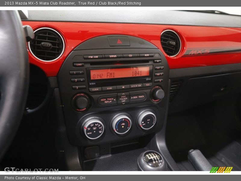 Controls of 2013 MX-5 Miata Club Roadster