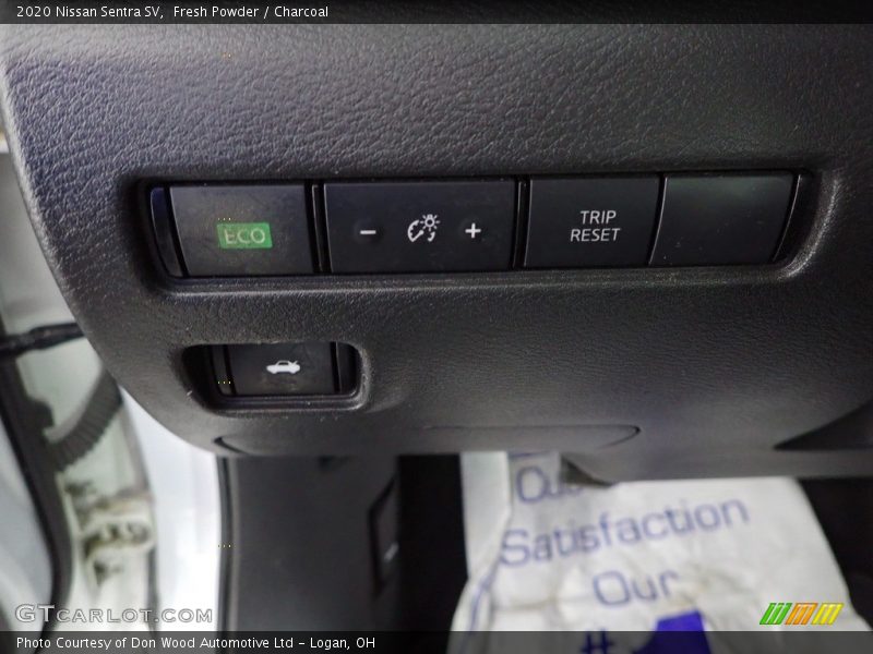 Fresh Powder / Charcoal 2020 Nissan Sentra SV