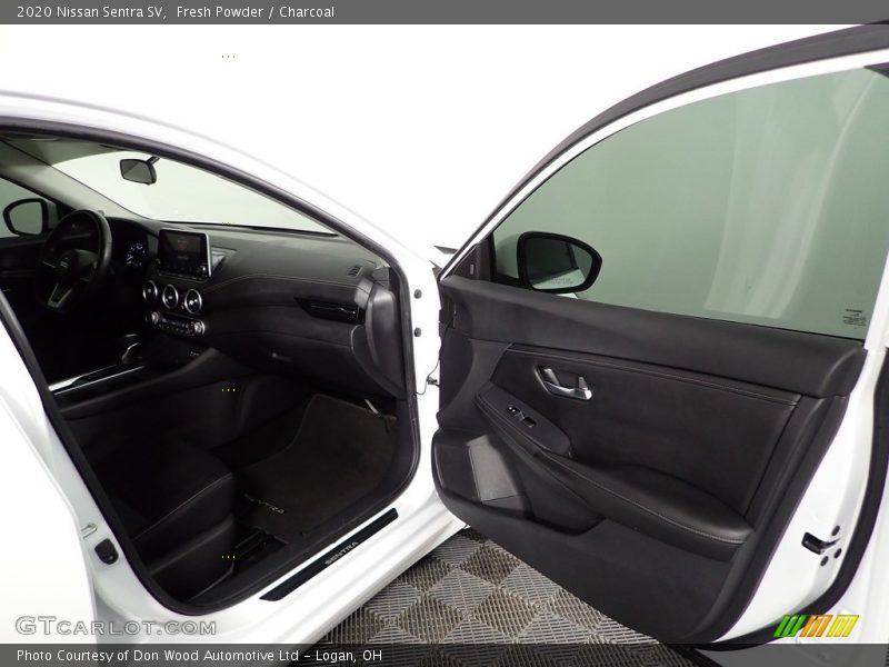 Fresh Powder / Charcoal 2020 Nissan Sentra SV