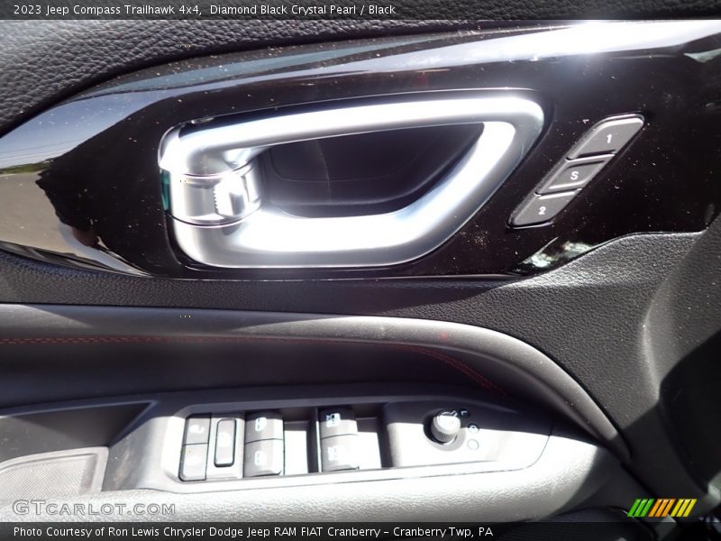 Diamond Black Crystal Pearl / Black 2023 Jeep Compass Trailhawk 4x4