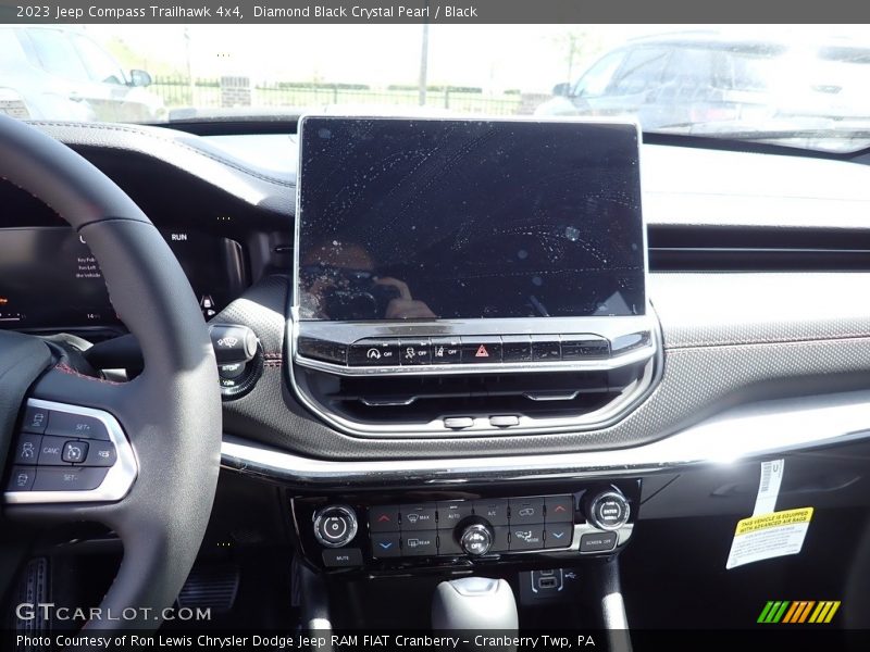 Diamond Black Crystal Pearl / Black 2023 Jeep Compass Trailhawk 4x4