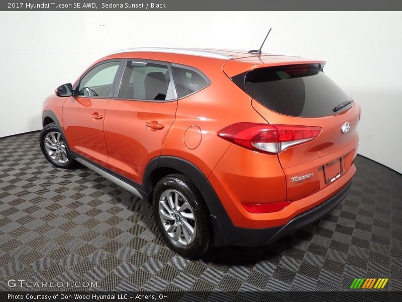 Sedona Sunset / Black 2017 Hyundai Tucson SE AWD