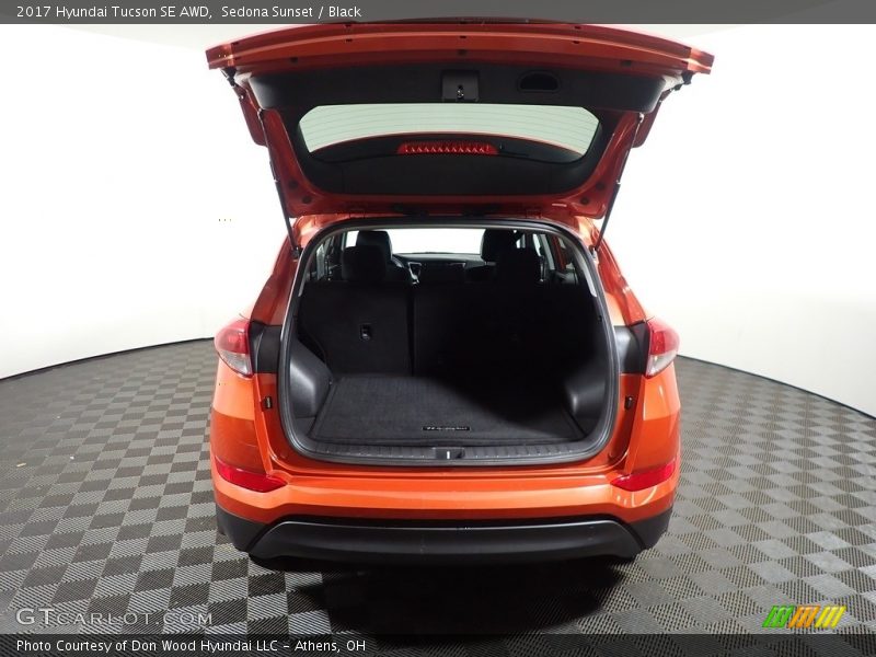 Sedona Sunset / Black 2017 Hyundai Tucson SE AWD