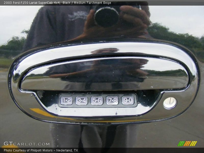 Black / Medium Parchment Beige 2003 Ford F150 Lariat SuperCab 4x4