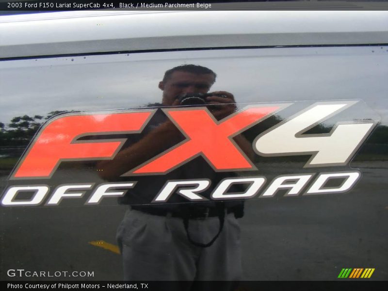 Black / Medium Parchment Beige 2003 Ford F150 Lariat SuperCab 4x4
