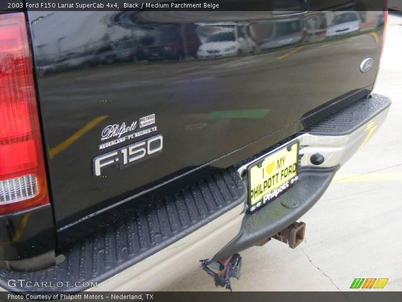 Black / Medium Parchment Beige 2003 Ford F150 Lariat SuperCab 4x4