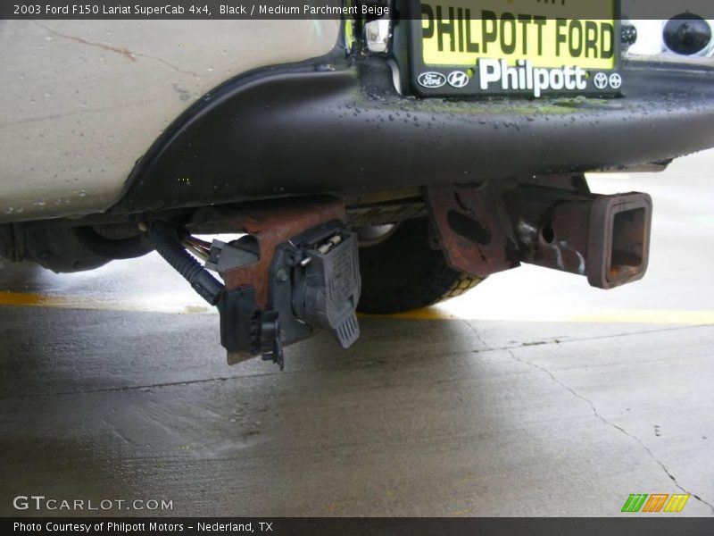 Black / Medium Parchment Beige 2003 Ford F150 Lariat SuperCab 4x4