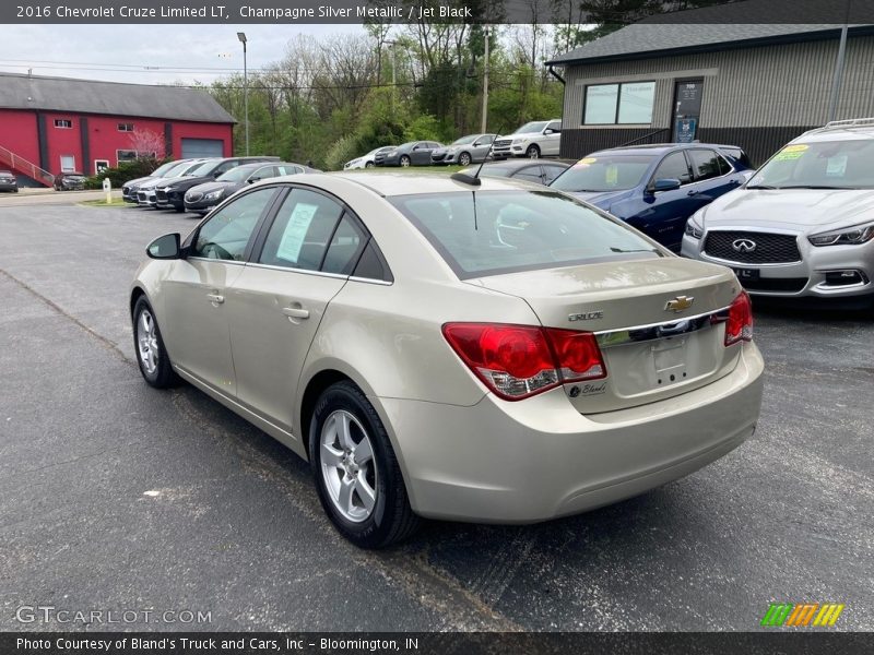 Champagne Silver Metallic / Jet Black 2016 Chevrolet Cruze Limited LT