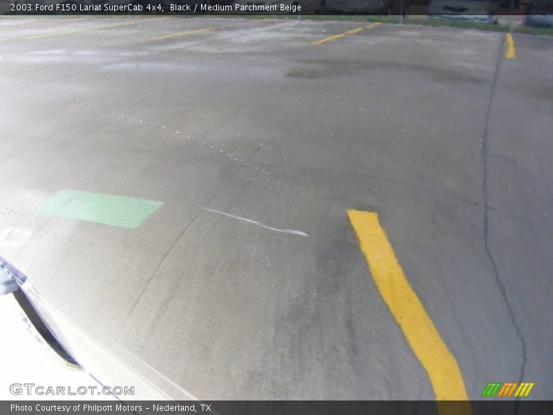 Black / Medium Parchment Beige 2003 Ford F150 Lariat SuperCab 4x4