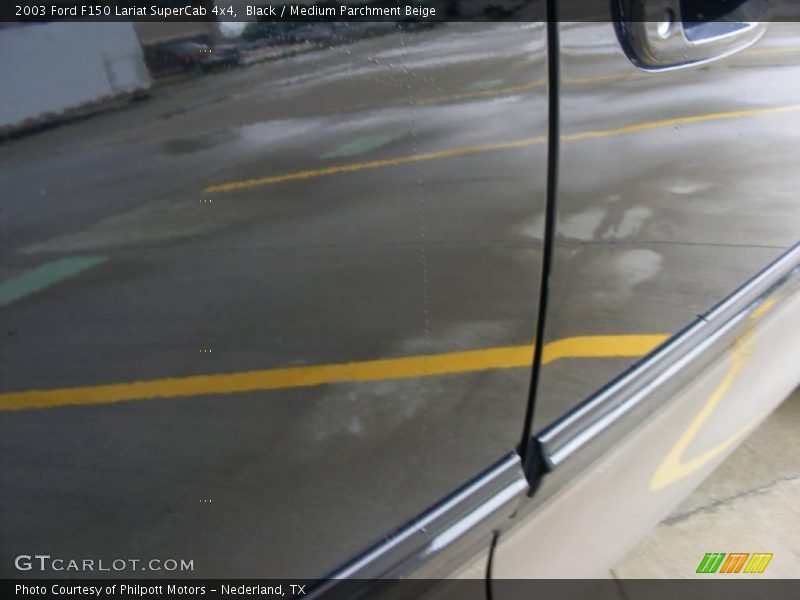 Black / Medium Parchment Beige 2003 Ford F150 Lariat SuperCab 4x4