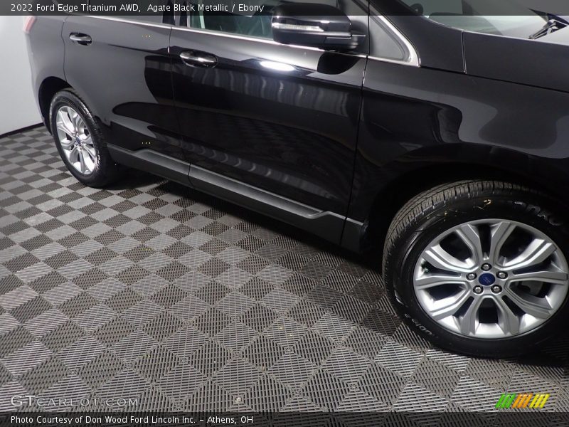 Agate Black Metallic / Ebony 2022 Ford Edge Titanium AWD