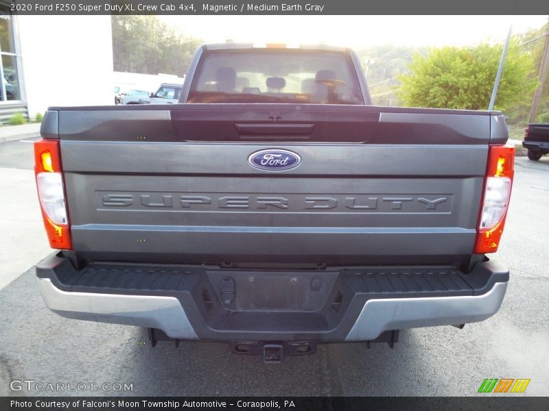 Magnetic / Medium Earth Gray 2020 Ford F250 Super Duty XL Crew Cab 4x4