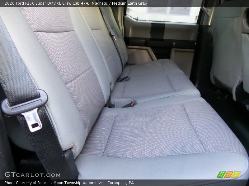 Magnetic / Medium Earth Gray 2020 Ford F250 Super Duty XL Crew Cab 4x4