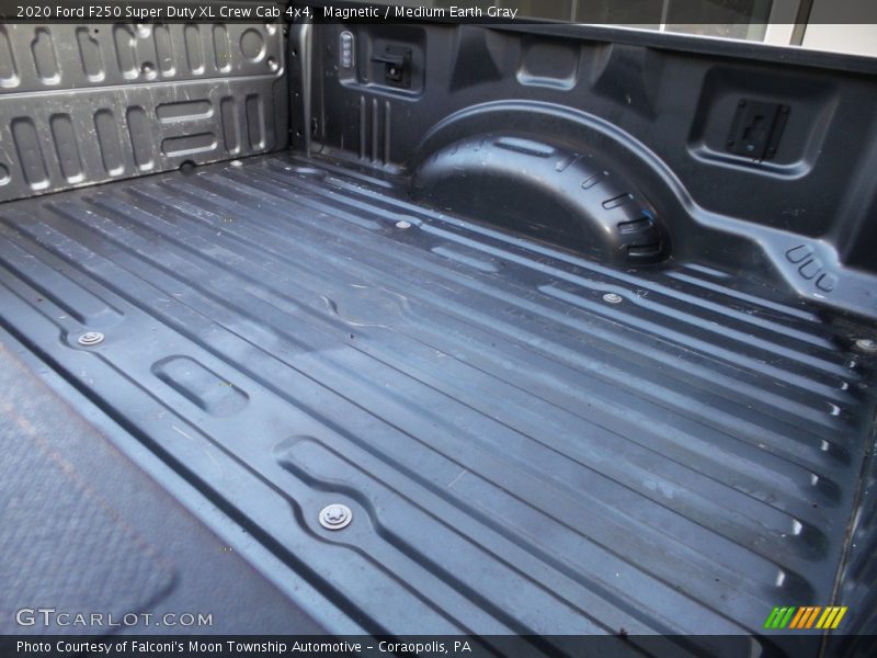 Magnetic / Medium Earth Gray 2020 Ford F250 Super Duty XL Crew Cab 4x4