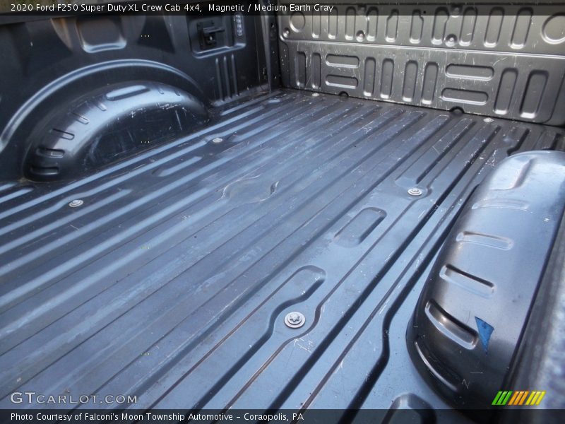 Magnetic / Medium Earth Gray 2020 Ford F250 Super Duty XL Crew Cab 4x4