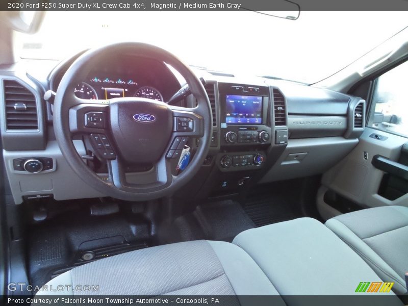 Magnetic / Medium Earth Gray 2020 Ford F250 Super Duty XL Crew Cab 4x4