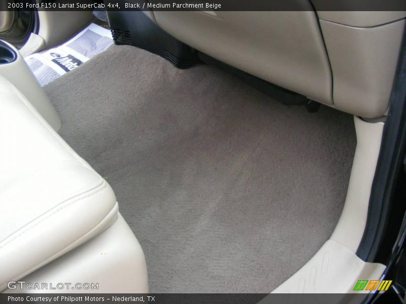 Black / Medium Parchment Beige 2003 Ford F150 Lariat SuperCab 4x4