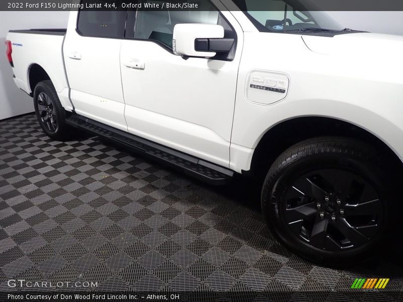 Oxford White / Black/Slate 2022 Ford F150 Lightning Lariat 4x4